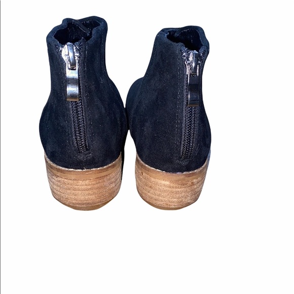 BEAST Fashion size 6 1/2 black suede style ankle booties - Picture 6 of 8